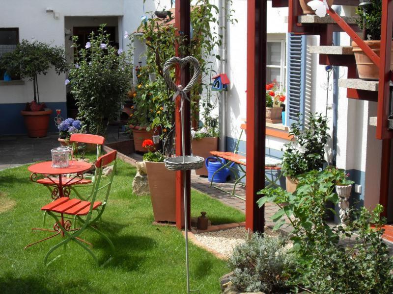 Loblocher Max Und Moritz Neustadt an der Weinstrasse Ngoại thất bức ảnh